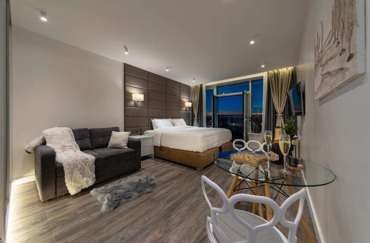 Victory-21 Luxury Apartment Center Kyiv Exterior photo